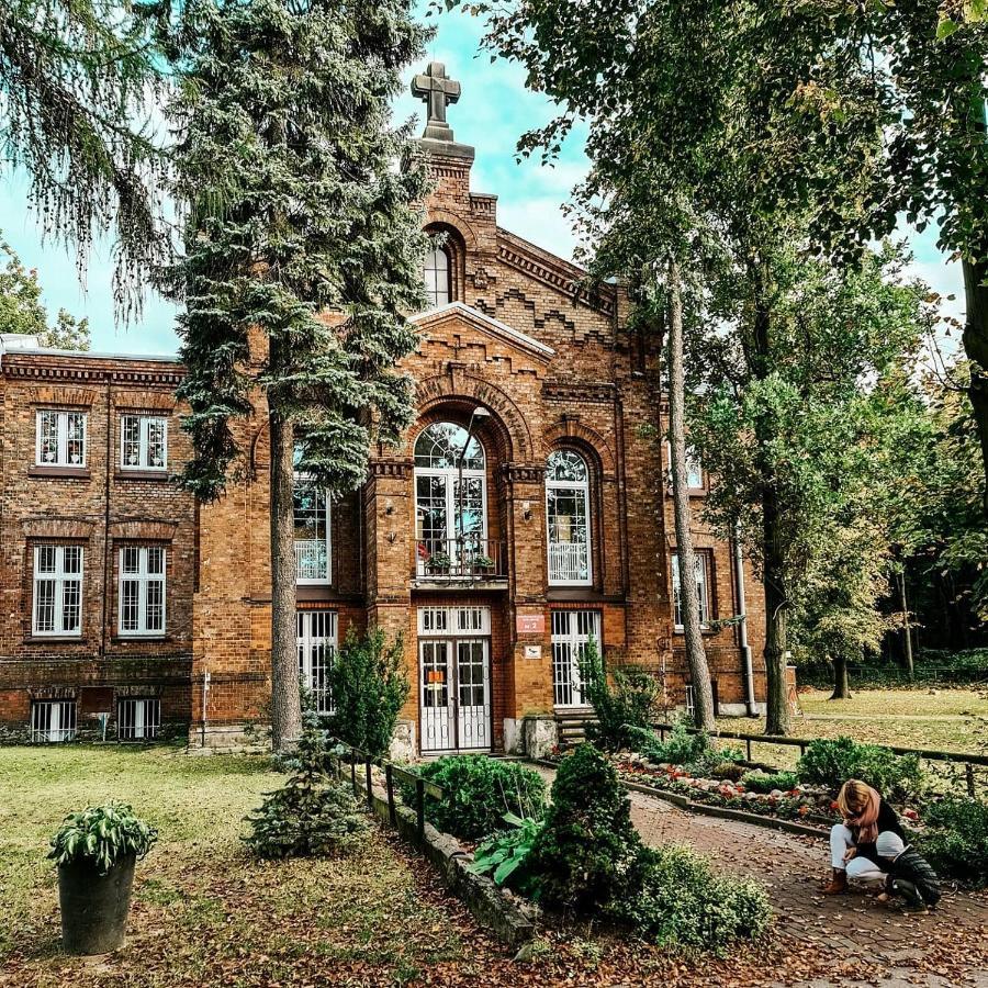 פרוז'קוב Juna - Nowoczesny Apartament W Centrum Z Widokiem Na Park מראה חיצוני תמונה