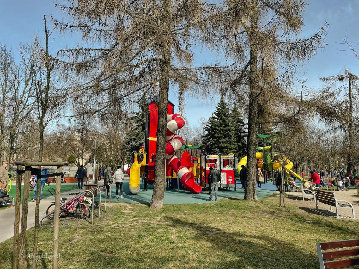 פרוז'קוב Juna - Nowoczesny Apartament W Centrum Z Widokiem Na Park מראה חיצוני תמונה
